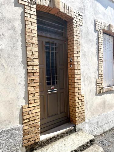 Φωτογραφία από το άλμπουμ του Le Clos des Baleines 1er étage avec 1 place de parking privée dans un garage στη Λιμόζ