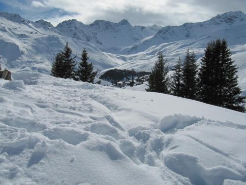 Το AROSA ALPINE CLUB - Adults only τον χειμώνα