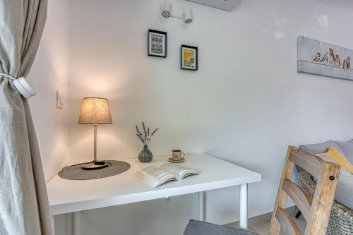 LIPA KORTA - Family Apt, 15 min Walk to Parentino & Pical Beaches