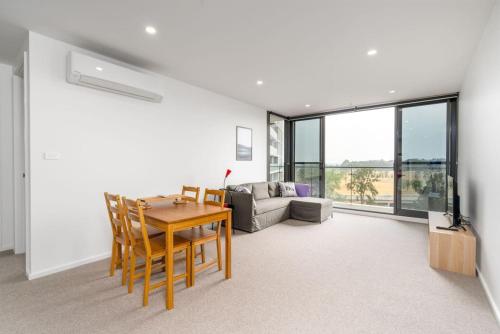 Χώρος καθιστικού στο Stylish Phillip apartment with gym and pool - Hosted by CanStay