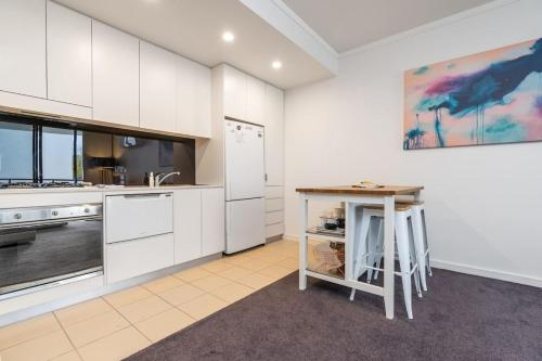 Eldhús eða eldhúskrókur á Gateway Apt in Kingston Central - Hosted by Canstay