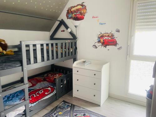 Photo de la galerie de l'établissement Charmante Maison avec jardin entre Paris et Aéroport Charles de Gaulle, à Pierrefitte-sur-Seine