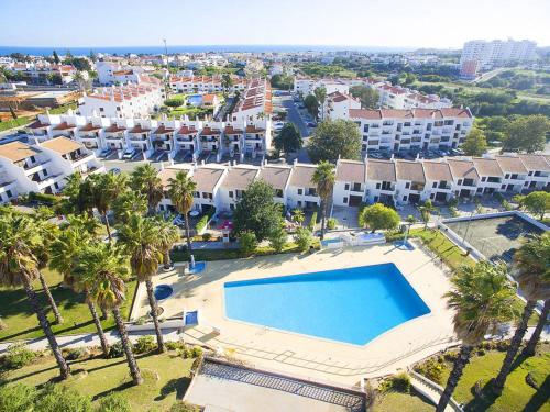 Villa Saint Lucia - com acesso a piscina e BBQ em Albufeira