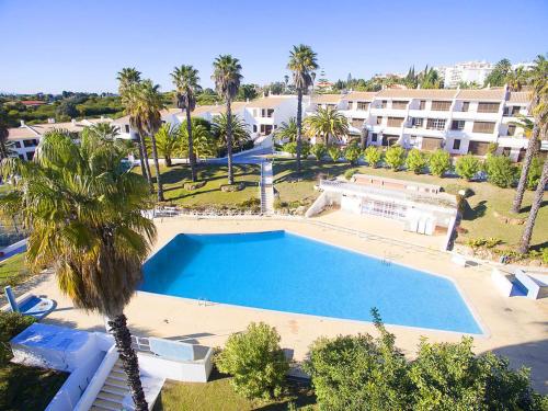 Villa Saint Lucia - com acesso a piscina e BBQ em Albufeira