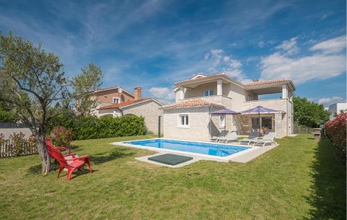 4 Bedroom Lovely Home In Krancici