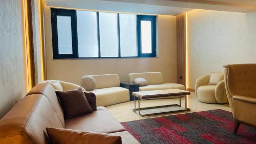 Osmanbey Fatih Hotelにあるシーティングエリア