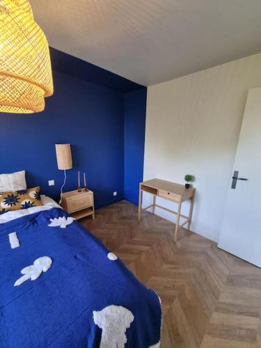 Katil atau katil-katil dalam bilik di Gite Familial 6 personnes au coeur de la nature - Lit KING SIZE - Vue sur étang à 10mn du TOUQUET