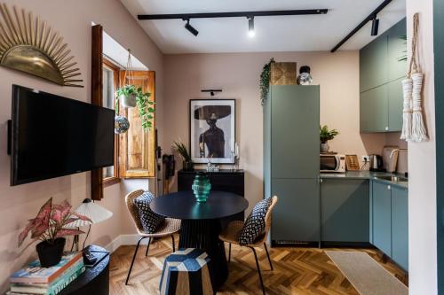 FLH Campo Ourique Afro-Bohemian Retreat