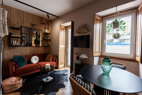 FLH Campo Ourique Afro-Bohemian Retreat