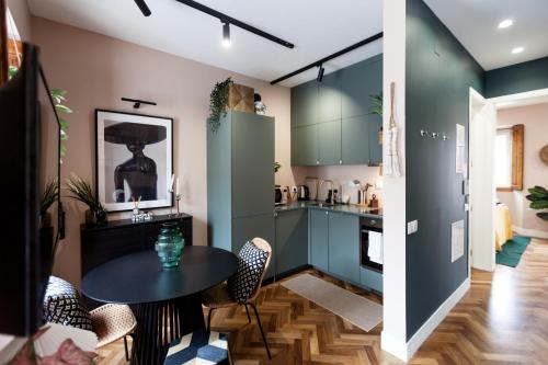 FLH Campo Ourique Afro-Bohemian Retreat