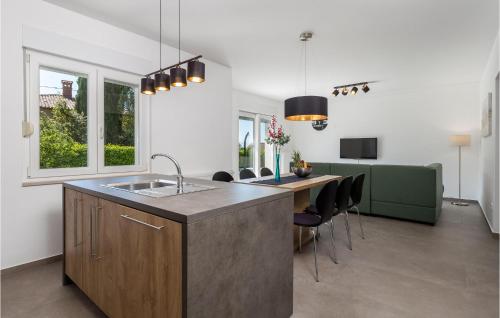Beautiful Apartment In Lovran