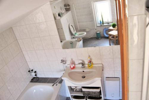 Ένα μπάνιο στο Ferienhaus Müller