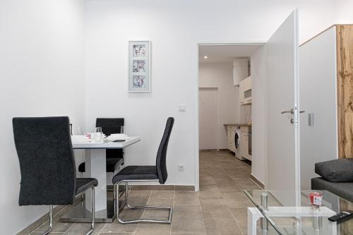 Cheerful Studio Vienna Favoriten near U1 Reumannplatz
