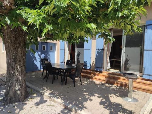 Maison confortable avec grand jardin