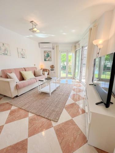 Wonderful Apt Pool & Beach