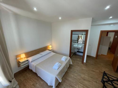 REGAL HOME Apartment