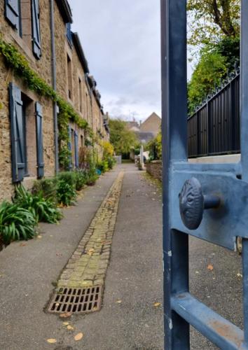 LE MISTRAL DU CENTRE VILLE ,chaleureux à 2 min de la plage