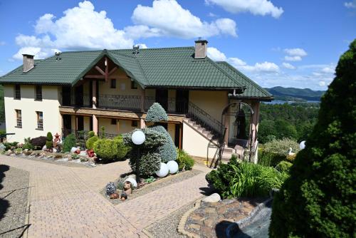 U Mateusza 607-737-859