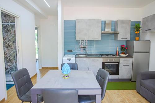 Kuchyň nebo kuchyňský kout v ubytování Villa Teresa Relax