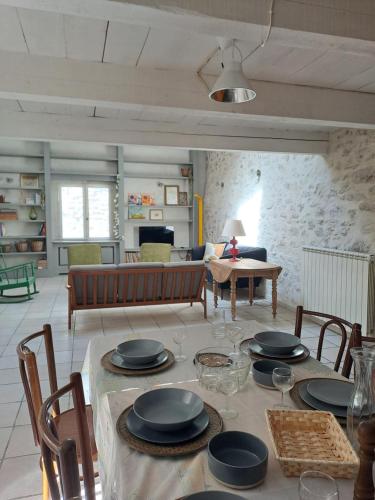 Η κουζίνα ή μικρή κουζίνα στο Loft avec patio Villeneuve les Avignon