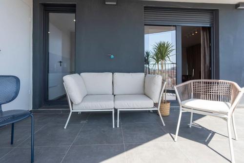 Skyline III Pool & Coworking by ELE Apartments