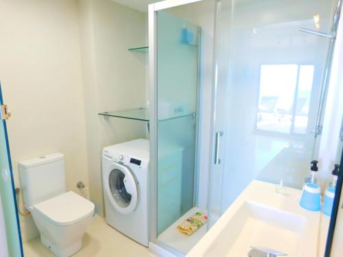 Koupelna v ubytování GMID IMMO Apartamento Castell Joncar 3