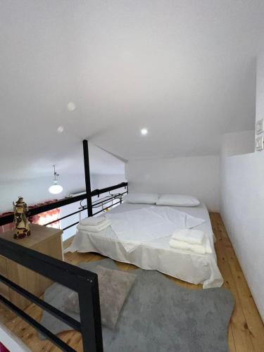 Central and cozy x4 Tirana Victoria Apartments 2