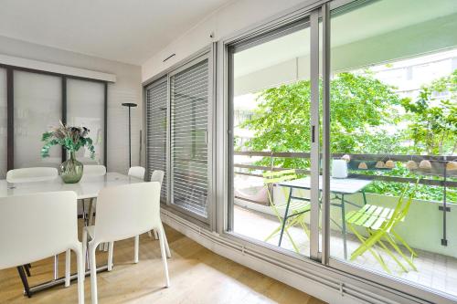 Photo de la galerie de l'établissement 3 chambres - Terrasse vue jardin, à Paris