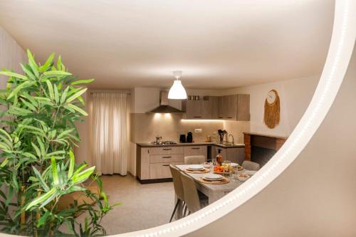 チステルニーノにあるTrullo in Ulivi incantati JACUZZI-FREEPARKING-FREEEWIFIのギャラリーの写真