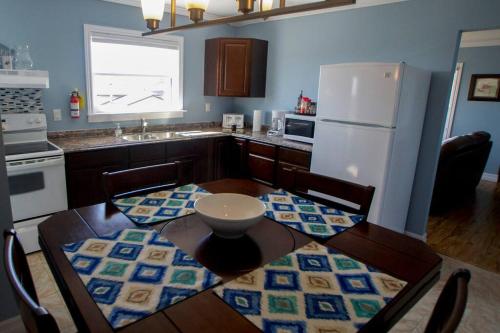 Η κουζίνα ή μικρή κουζίνα στο Spectacular Ocean View Bungalow
