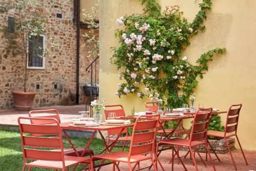 Κήπος έξω από το Agriturismo Borgo Scaffaia