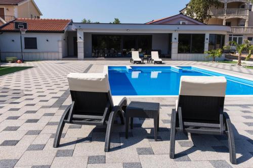 Gallery image of relax and more house with pool in Ljubuški