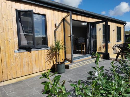 Spectacular Views, Great Location, Friendly photo 7