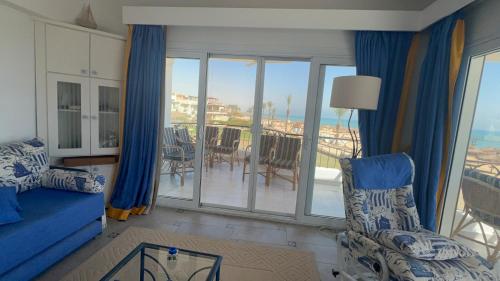 Posezení v ubytování 6 beds Beachfront Red sea Chalet Gorgeous View