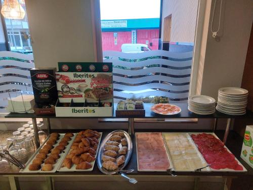 الطعام في الفندق أو بالجوار