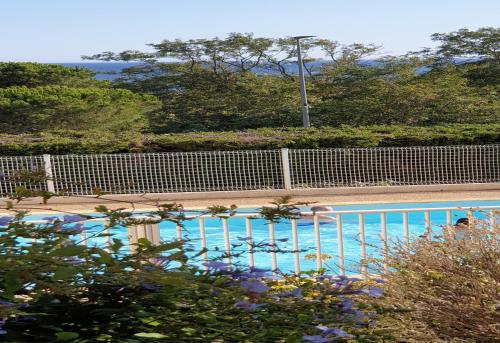 Presqu'ile de Giens, Maison Rdc avec Accès et Jardin Privés sans Vis-à-vis, Piscine, Plages à 2 min à pieds