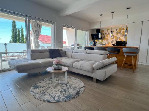 Galeriebild der Unterkunft Princess Apartment with Sea View and Private Parking for 2 Cars in Dramalj