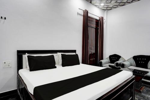 Fotografie z fotogalerie ubytování SPOT ON HOTEL GRAND v destinaci Bulandshahr