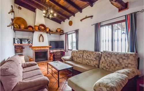 Fotografia z galérie ubytovania Cozy Home In Almachar With House A Panoramic View v destinácii Almáchar