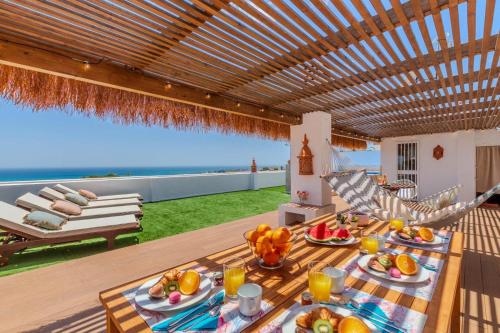 Penthouse Oasis with private pool