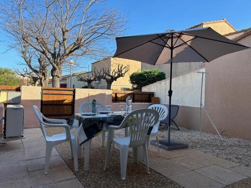 Joli T2 Climatisé avec Cour Privée et Parking, à 500m Plage et Port - Saint Cyprien - FR-1-793-2