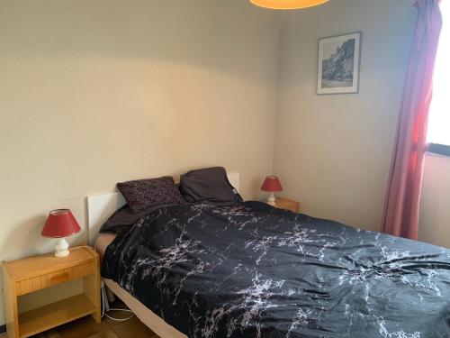 Photo de la galerie de l'établissement Duplex T3 - Terrasse Panoramique - Proche Plage - Pour 4 Pers - à Gruissan - FR-1-796-19, à Gruissan