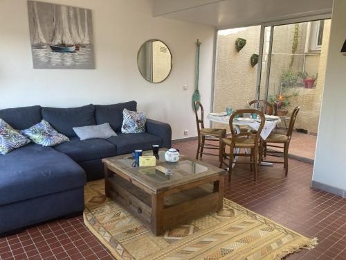 Villa 6/7 pers climatisée - Proche port et village - Parking privé - FR-1-796-36