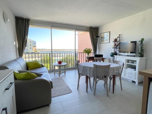 Photo de la galerie de l'établissement Magnifique T2 à Saint-Cyprien avec piscine, parking - FR-1-793-21, à Saint-Cyprien