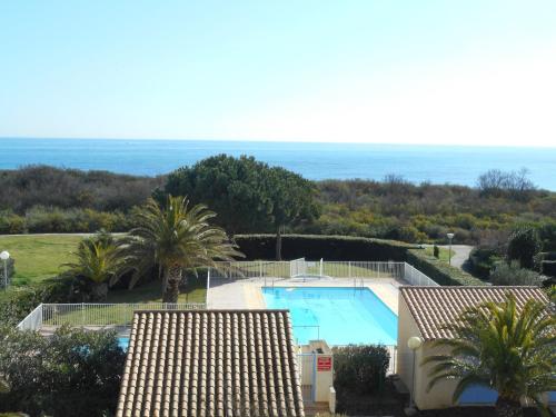 Studio Cabine 3 Pers avec Piscine, Parking, Balcon - Proche Plage et Commodités - FR-1-793-29