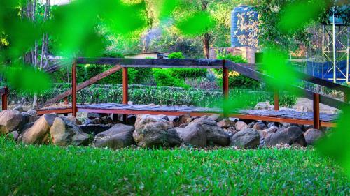 Taman di luar Hippo Paradise Lodge and Campsites