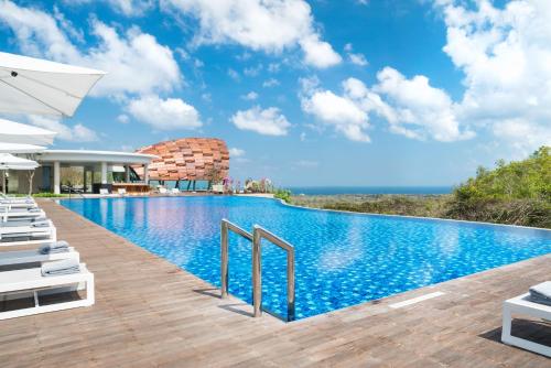 Renaissance Bali Uluwatu Resort & Spa — Swimming pool
