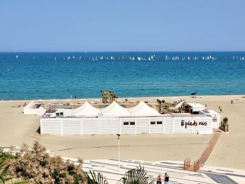 Studio Cabine Front de Mer avec Terrasse et Parking Privé - 4 Pers - FR-1-794-152