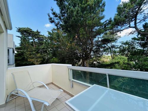 Photo de la galerie de l'établissement Studio lumineux proche plage avec terrasse - La Baule Les Pins - FR-1-245-203, à La Baule