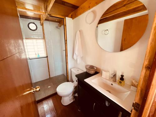 Ένα μπάνιο στο Alma de Campo Laguna Suesca - Glampings & Cabañas Suesca